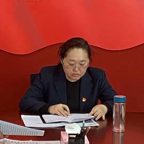 人事科党支部集中学习党的十九届五中全会公报