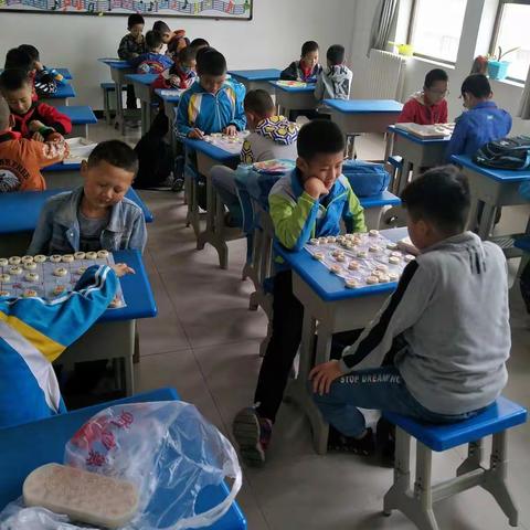 棋逢对手方知趣，弦遇知音始同心