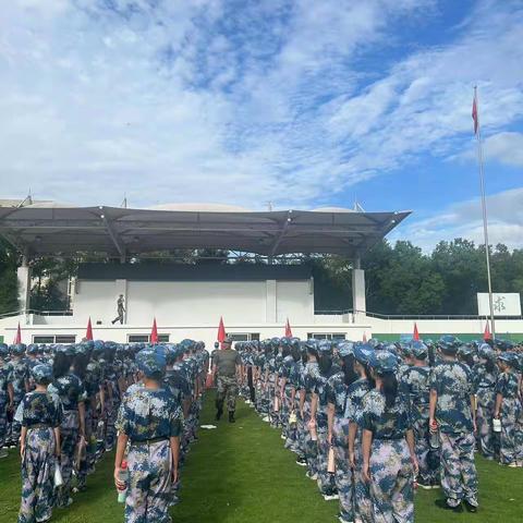 敢问天地试锋芒，今朝唯我少年郎                 ——记上海世外天宁中学707班军训Day2