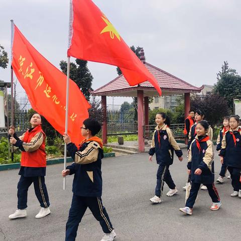 学雷锋 献爱心，敬老爱老，我们在行动