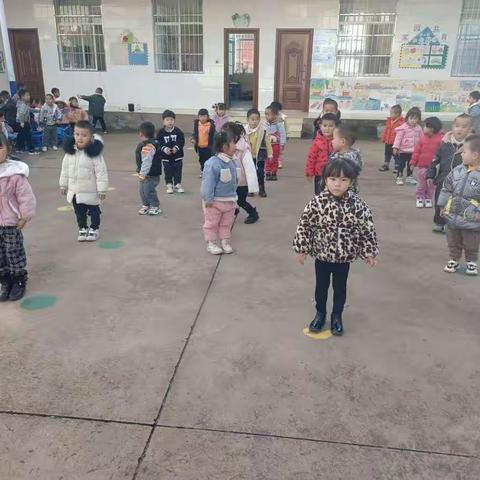 2021年永兴幼儿园小班冬季运动会金彩瞬间