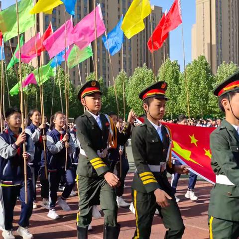 “绿茵逐风，春燃激情”——开发区第二实验小学春季运动会纪实