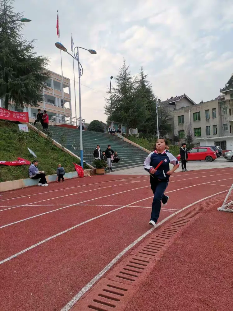 湄潭县西河中学纪念"12.9"运动会,文艺汇演精彩回顾