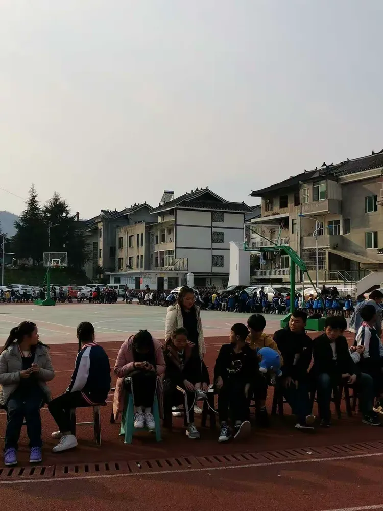 湄潭县西河中学纪念"12.9"运动会,文艺汇演精彩回顾