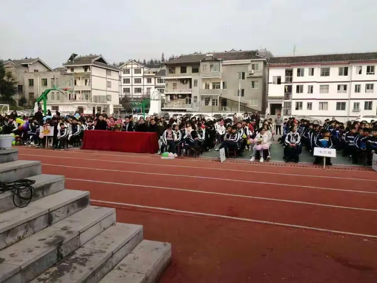 湄潭县西河中学纪念"12.9"运动会,文艺汇演精彩回顾