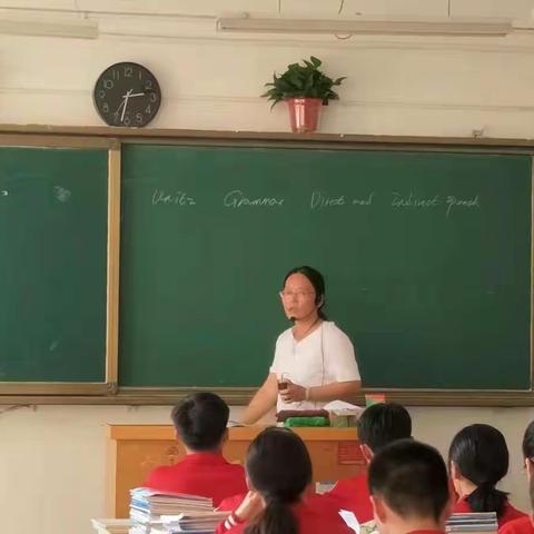 金秋九月齐欢聚，共话课堂求成长