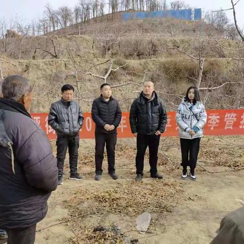 人勤春来早，果园管理正当时。