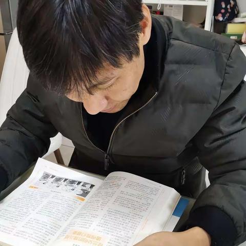 新区实小四（3）班第十次家校共育读书活动——《荷兰父母的育儿经值得我们借鉴》