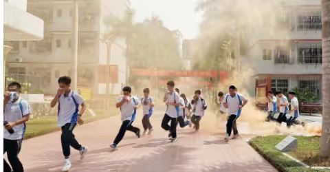 海南省农垦实验中学开展中小学生安全教育日活动