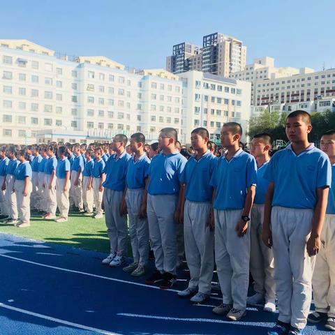乌鲁木齐市第十三中学初三年级军训磨砺篇