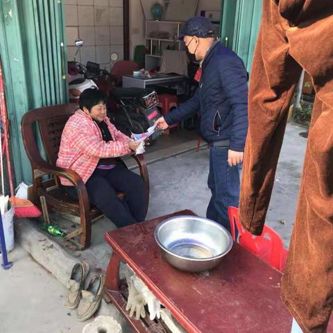 强化动物疫病监测、督促指导消毒灭原、宣传科学防控知识，惠阳区农业农村和水利局兽医工作者在行动