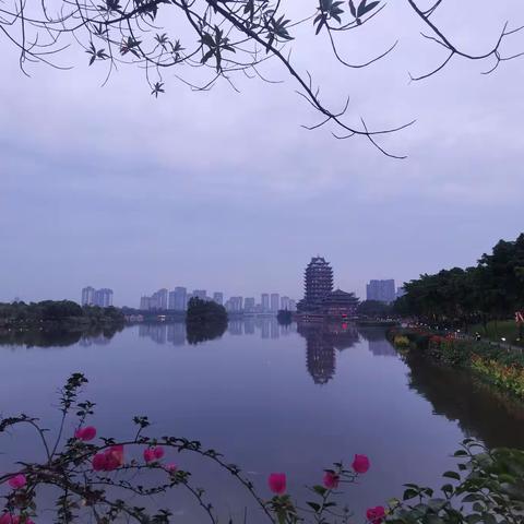 夜游眉山印象水街