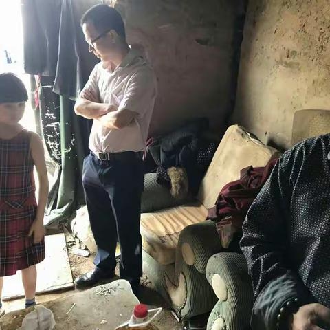 蓝贝雷志愿服务重在行动，实实在在帮扶不走样