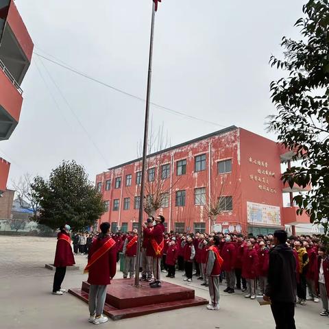 爪营初中一周工作简报