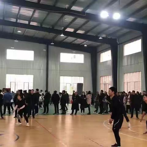 一群人是聚会,一条心是团队——回顾长鸿排球队比赛的精彩瞬间