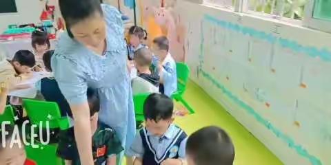 儋州市那大小螺号幼儿园 母亲节活动美篇—2022年5月7日中   一班小朋友们手绘画制作