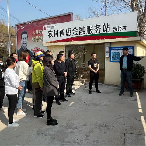 市交通运输局机关第一党支部到涝峪村开展义务植树主题党日活动