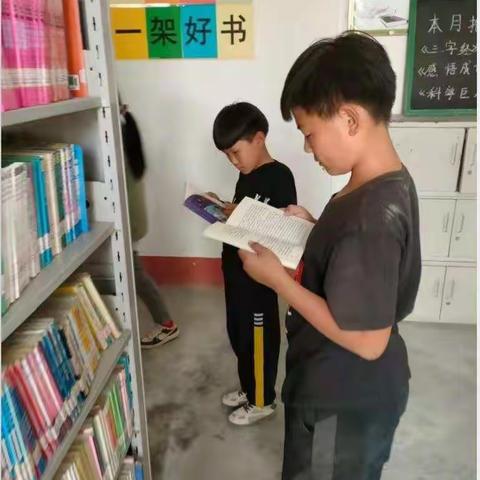 “双减”在行动，读书最美四月天——罗四拨小学