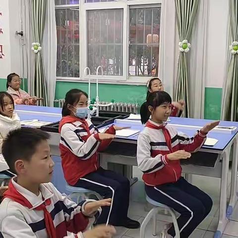 小实验，大科学----鸡泽县第二实验小学四（6）中队《声音的强弱》实验课