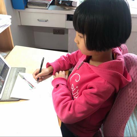 放下手机，践行有礼——凤梧有礼小少年西小四（8）班单雅睿的寒假生活