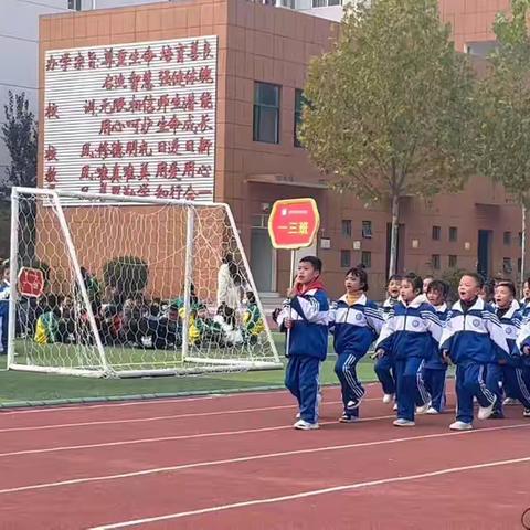以德滋润心田      以爱培育幼苗———永宁小学一三班德育工作总结