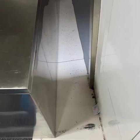 2022.4.17超市后勤巡场面包房问题及整改