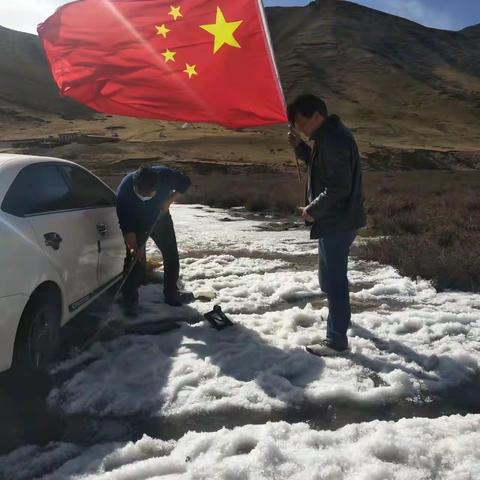 百名干部齐下乡 宣传落地见实效--宁秀镇开展区域内环境卫生整治活动