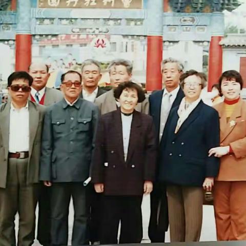 祝贺滨州黄河老年门球队组建二十八周年