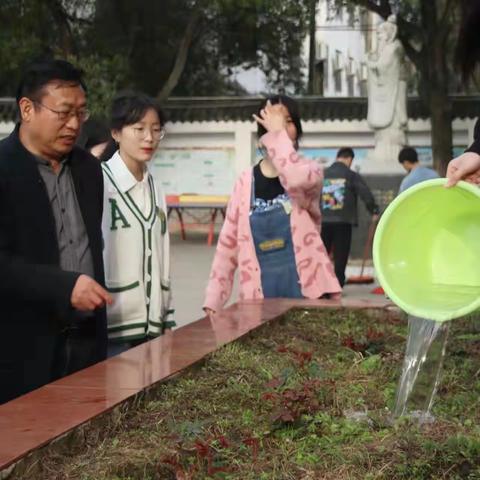 “拥抱春天 播种绿色”——六合伏羲学校主题植树活动