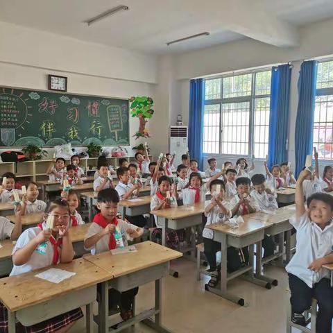 新时代学校🥑一（2）班🥑第五周工作简报