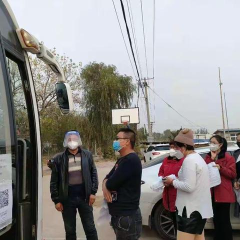 社工站联合镇政府助力献血活动