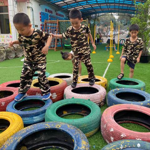 🌈皇经社区中心幼儿园“中国🇨🇳娃娃兵”——体智能军旅课程展示