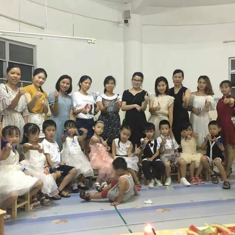 我们毕业啦！🎓🎓🎓🌻🌻🌻