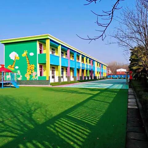 苏河镇中心幼儿园送课到村小学前班活动——结对帮扶共同学习。