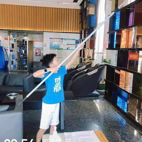 快乐的暑假生活 ——五（7）班 李昊然