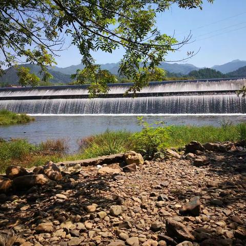 金秋十月，相聚家乡