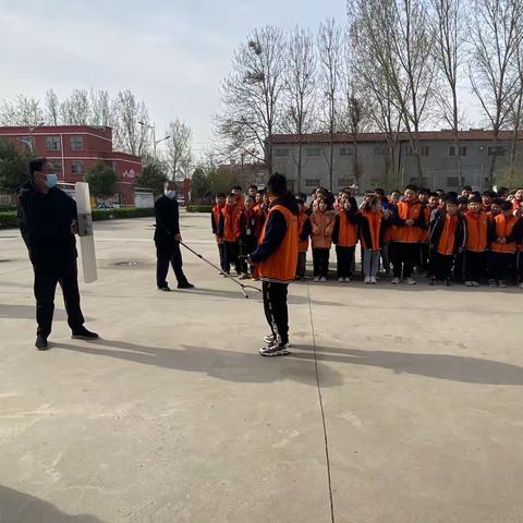 高码头镇第一小学反恐防暴演练