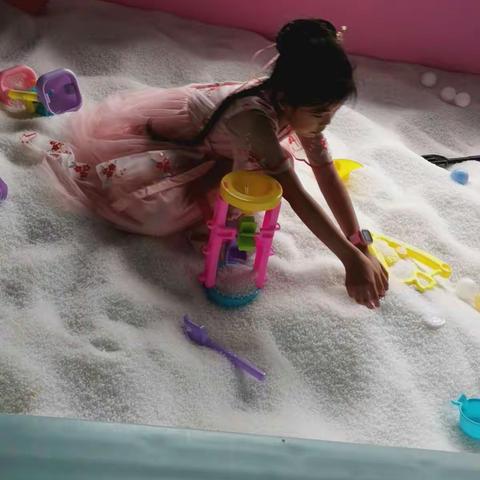 端午节         二年级二班刘嘉怡