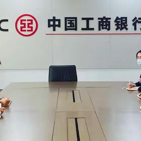 西夏支行团支部组织召开学雷锋主题座谈会暨青年先锋队活动推进会