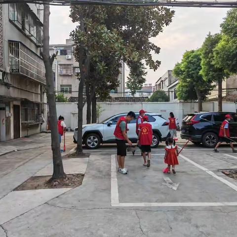 2022年9月17日当阳市实验小学航空路校区“小蜜蜂”志愿服务分队志愿服务活动