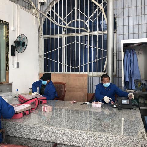 人行日喀则中心支行以“三严一实”贯彻落实降低清分假币浓度工作任务