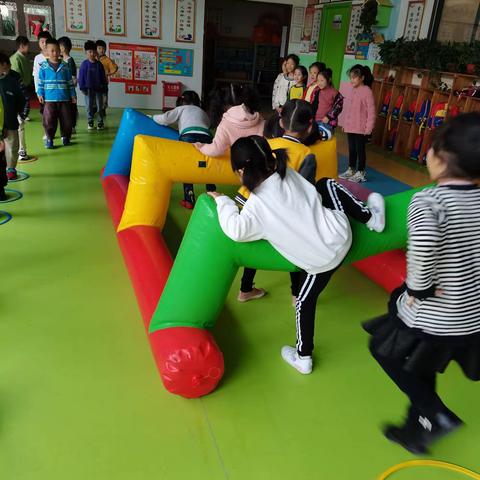 《快乐的十月》