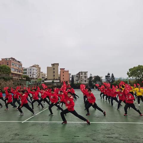 挥“武”功夫扇，弘扬中国情——城关小学教育集团（城关校区）喜迎建党100周年功夫扇比赛