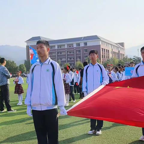 平阳新纪元第26届体育节暨田径运动会“与爱同行”开幕式—— 2023级12班纪实