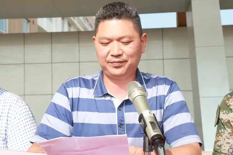 泗洪姜堰高级中学2019级新生军训开营啦!