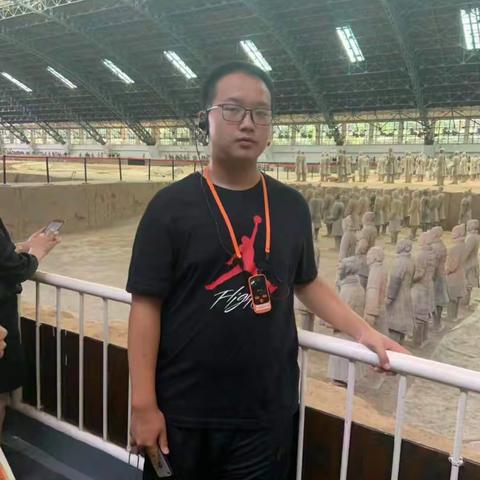 行万里路，读万卷书 ，八8班