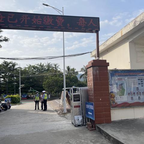 马岭交警深入辖区过岭村委会开展交通安全宣传工作