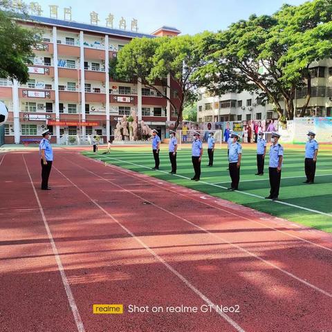马岭中队开展全警实战大练兵交通指挥手势及队列训练