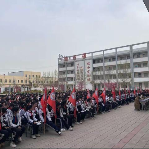 “弘扬雷锋精神，争做时代新人”系列活动之“学习雷锋，与爱同行”演讲比赛——随官屯镇初级中学