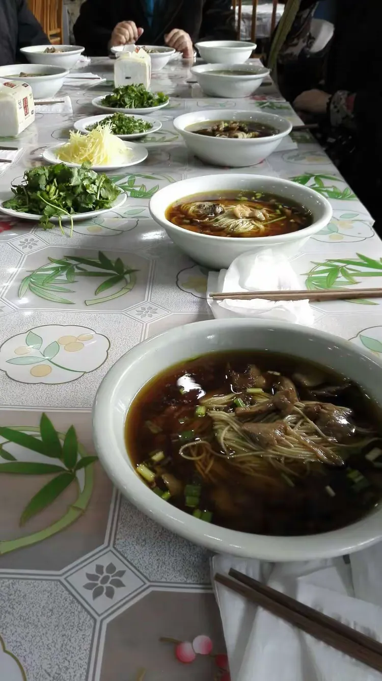 常熟兴福寺面馆蕈油面图片